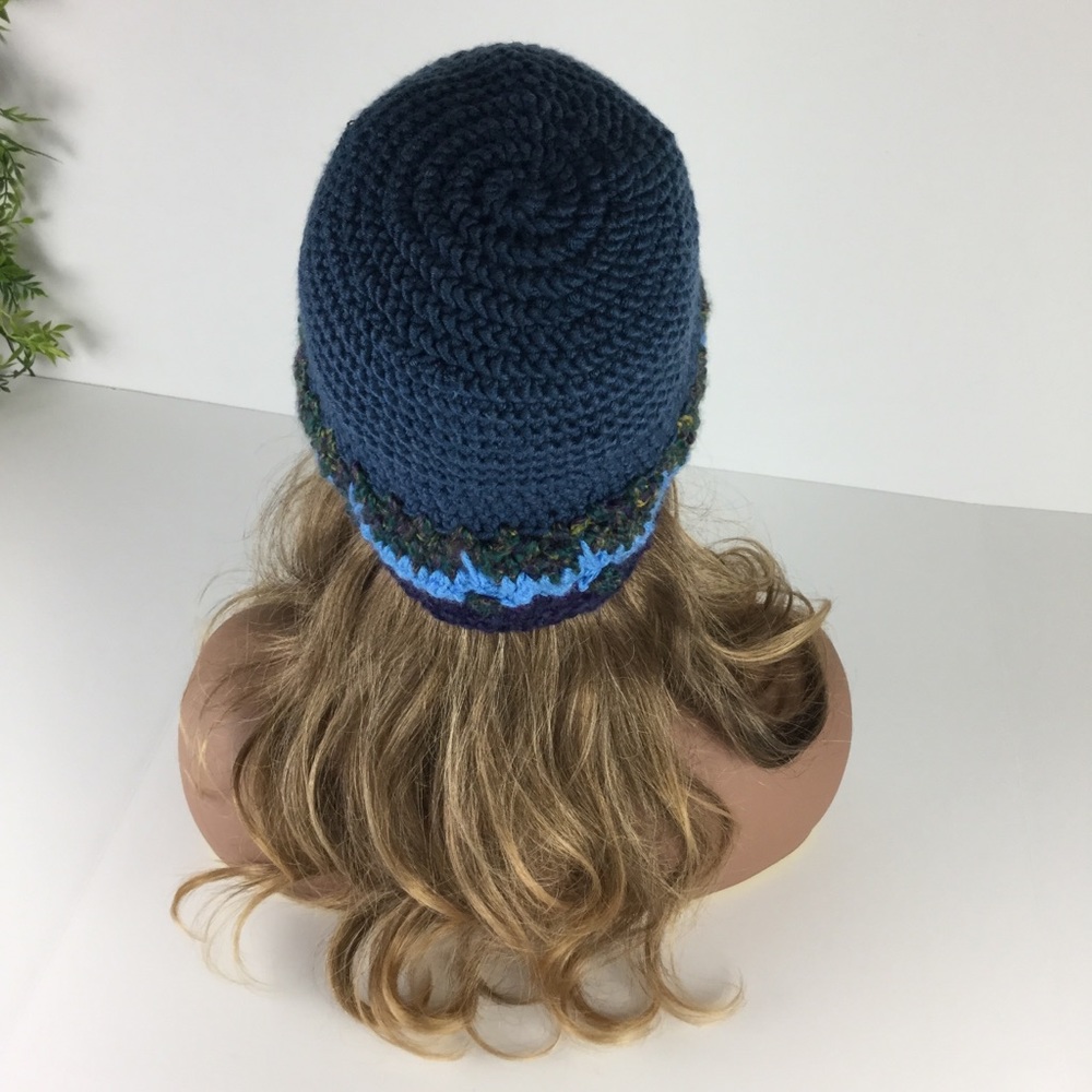 Handmade Crochet Flapper. - Picture 4 of 5